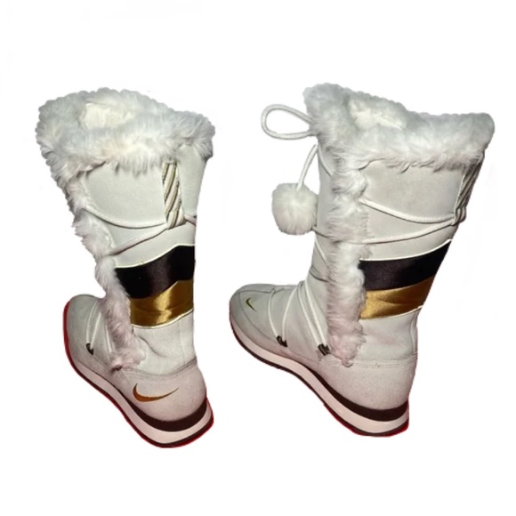 Nike Y2K Pom Pom Suede Winter Boots, Sz 8.5 - Picture 6 of 11